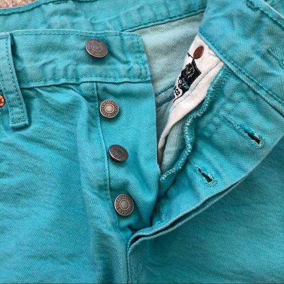 Levi’s High Rise 501 Denim Shorts - Picture 6 of 8